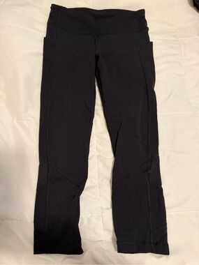 Lululemon pace rival crop